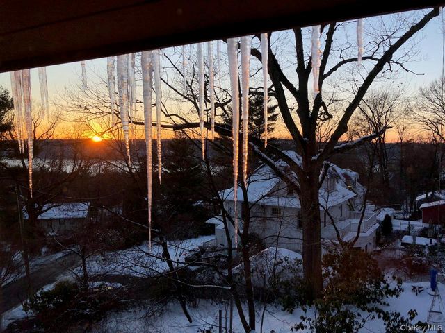 1 Scenic Drive, Hastings-on-hudson, NY 10706
