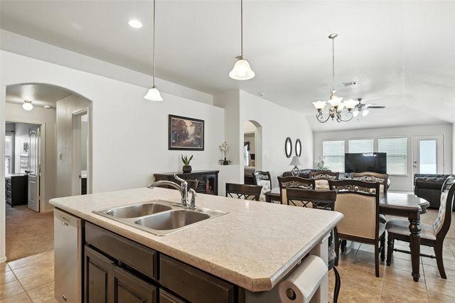 5509 Creek Hill, Fort Worth, TX 76179