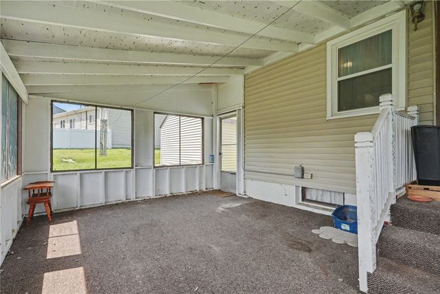 2411 Linwood Street SW, Cedar Rapids, IA 52404