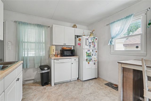 2411 Linwood Street SW, Cedar Rapids, IA 52404