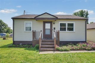 2411 Linwood Street SW, Cedar Rapids, IA 52404