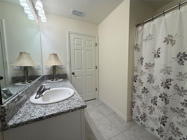 3558 74TH AVENUE CIRCLE E, Sarasota, FL 34243