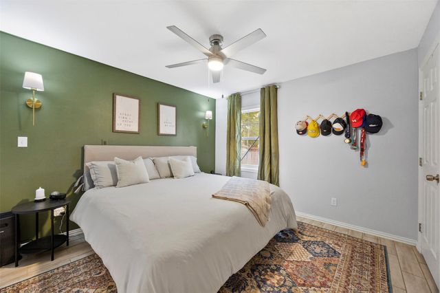 10430 Caxton Street, Houston, TX 77016