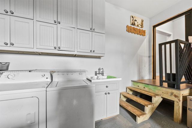 10430 Caxton Street, Houston, TX 77016