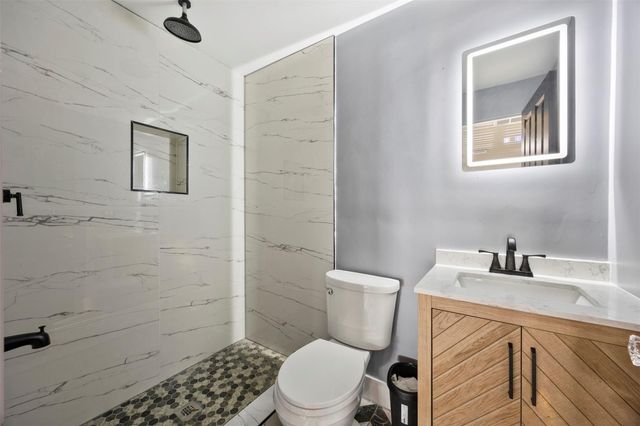 10430 Caxton Street, Houston, TX 77016