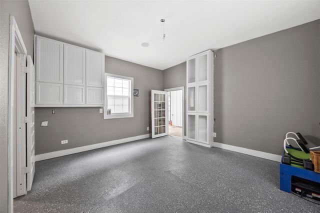 10430 Caxton Street, Houston, TX 77016