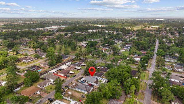 10430 Caxton Street, Houston, TX 77016