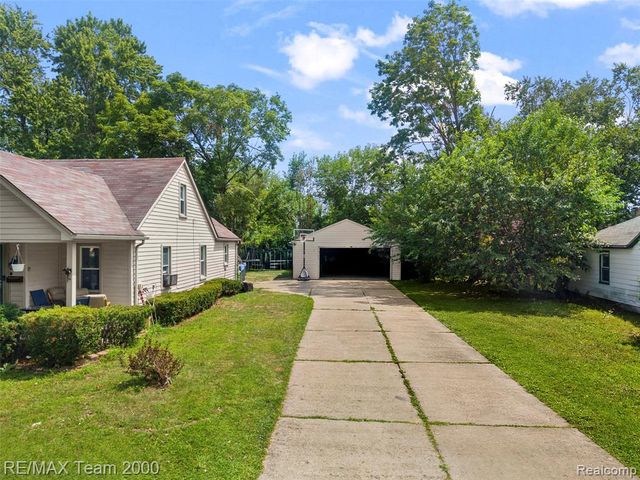 6196 N Gulley Road, Dearborn Heights, MI 48127