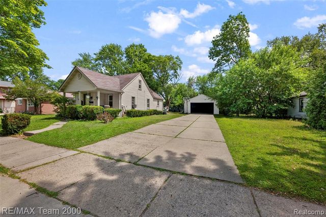 6196 N Gulley Road, Dearborn Heights, MI 48127