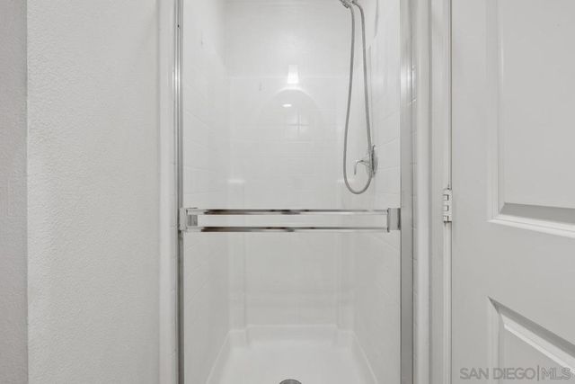 328 Antoni Glen 1006, Escondido, CA 92025