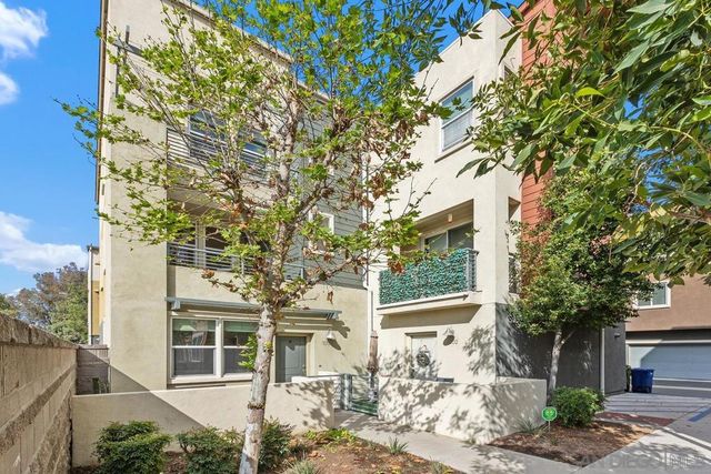 328 Antoni Glen 1006, Escondido, CA 92025