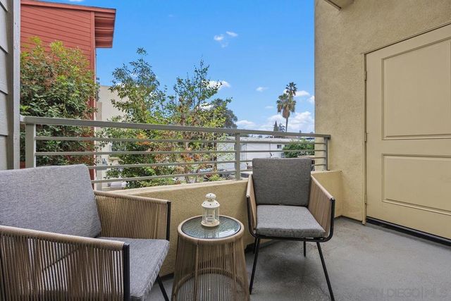 328 Antoni Glen 1006, Escondido, CA 92025