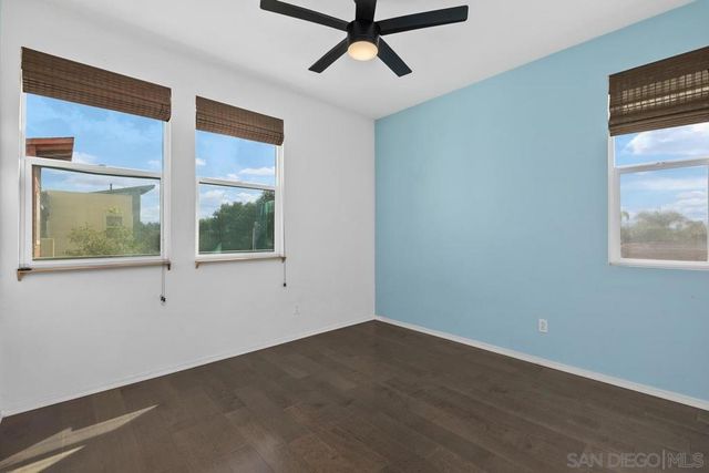 328 Antoni Glen 1006, Escondido, CA 92025