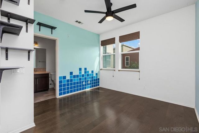 328 Antoni Glen 1006, Escondido, CA 92025