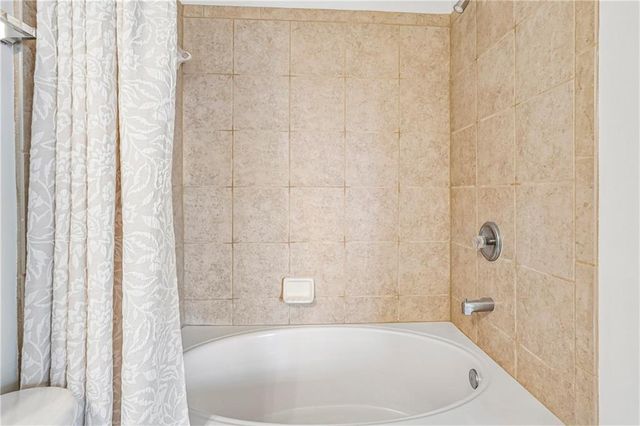 945 Prestwyck Court, Alpharetta, GA 30004