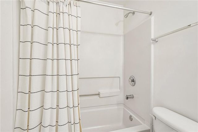 945 Prestwyck Court, Alpharetta, GA 30004
