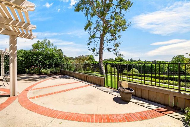 618 Brookline Place, Fullerton, CA 92835