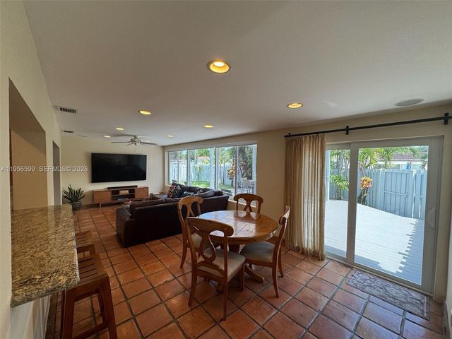 1110 Redbird Ave, Miami Springs, FL 33166