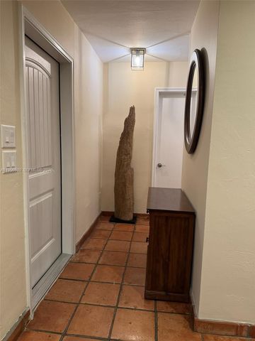 1110 Redbird Ave, Miami Springs, FL 33166