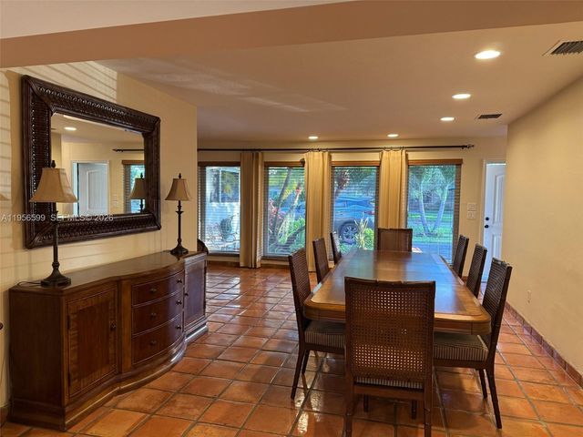 1110 Redbird Ave, Miami Springs, FL 33166