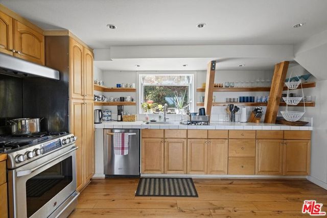 22013 Alta Drive, Topanga, CA 90290