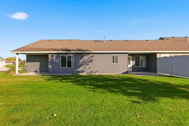 617 Cottonwood Avenue, Litchfield, MN 55355