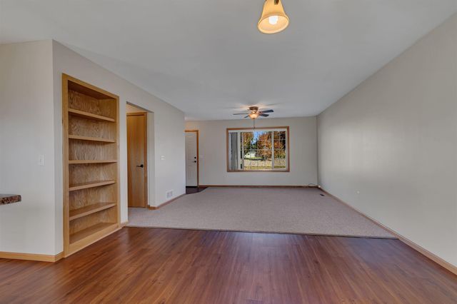 617 Cottonwood Avenue, Litchfield, MN 55355