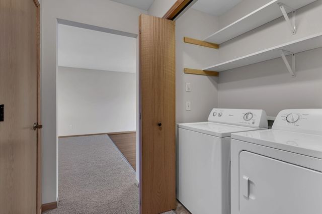 617 Cottonwood Avenue, Litchfield, MN 55355