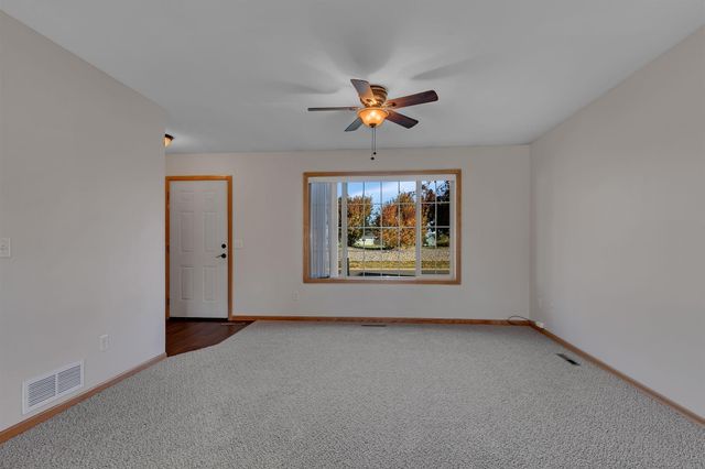 617 Cottonwood Avenue, Litchfield, MN 55355