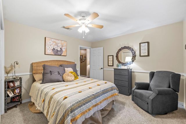106 Wood Forest Lane, Huntsville, TX 77340