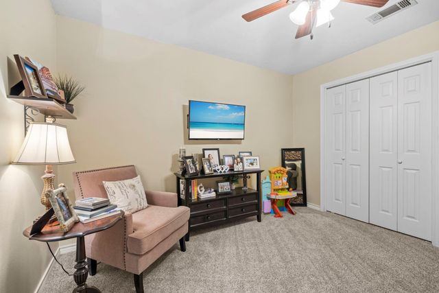 106 Wood Forest Lane, Huntsville, TX 77340