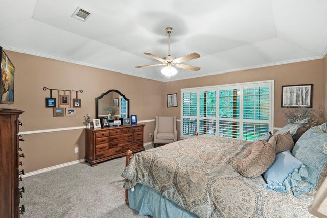 106 Wood Forest Lane, Huntsville, TX 77340