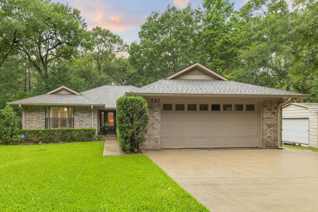 106 Wood Forest Lane, Huntsville, TX 77340