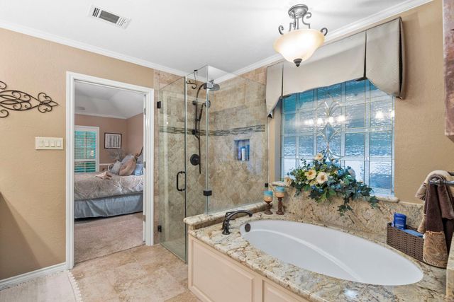 106 Wood Forest Lane, Huntsville, TX 77340