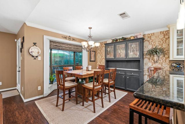106 Wood Forest Lane, Huntsville, TX 77340