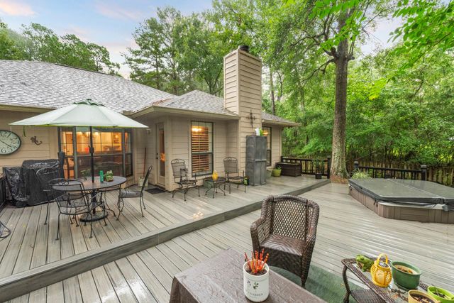 106 Wood Forest Lane, Huntsville, TX 77340