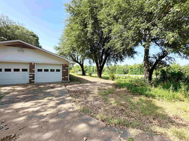 1244 Floyd Rd, Gilmer, TX 75645