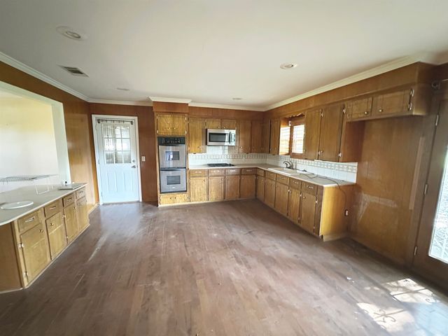 1244 Floyd Rd, Gilmer, TX 75645