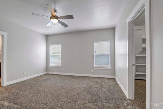 1082 White Birch Ave, Twin Falls, ID 83301