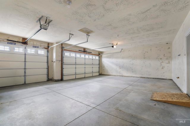 1082 White Birch Ave, Twin Falls, ID 83301