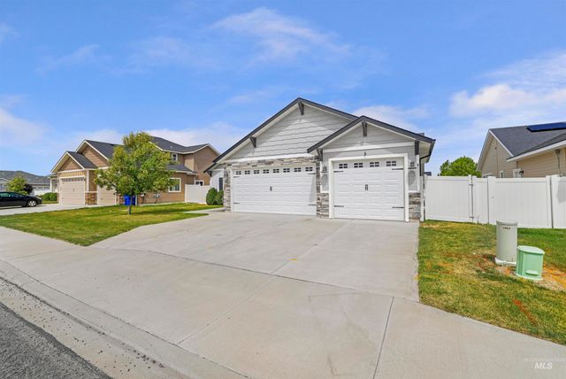 1082 White Birch Ave, Twin Falls, ID 83301