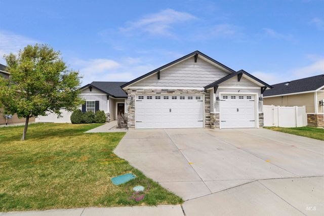 1082 White Birch Ave, Twin Falls, ID 83301