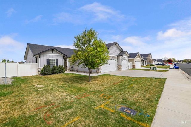 1082 White Birch Ave, Twin Falls, ID 83301