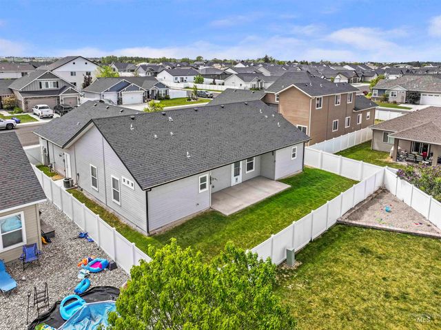 1082 White Birch Ave, Twin Falls, ID 83301