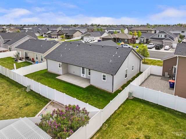 1082 White Birch Ave, Twin Falls, ID 83301