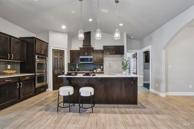 1082 White Birch Ave, Twin Falls, ID 83301