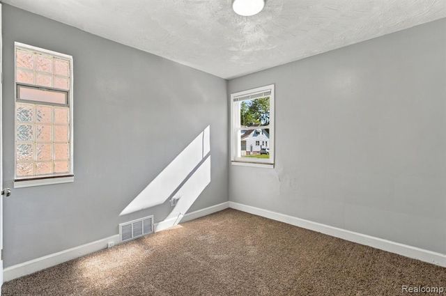 9803 Nottingham Road, Detroit, MI 48224