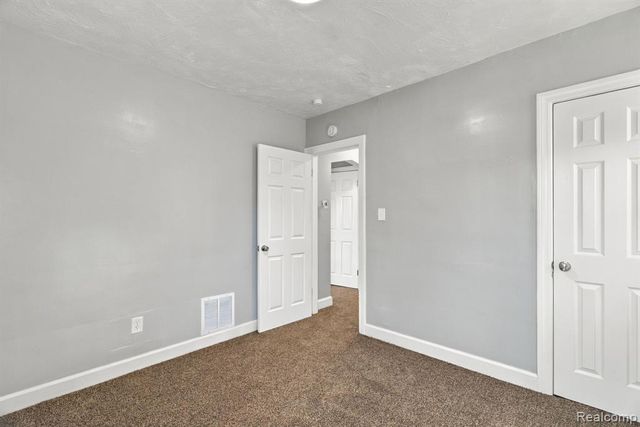 9803 Nottingham Road, Detroit, MI 48224