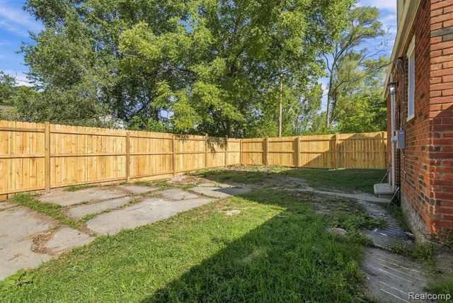 9803 Nottingham Road, Detroit, MI 48224