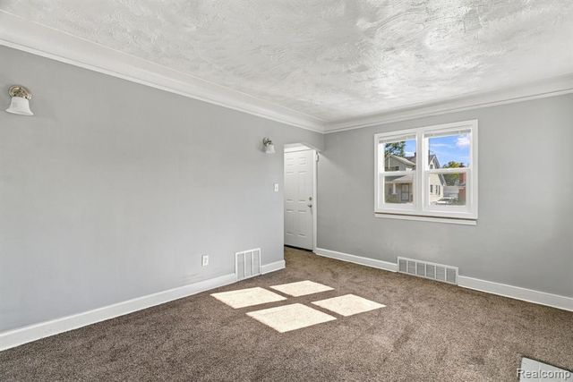 9803 Nottingham Road, Detroit, MI 48224